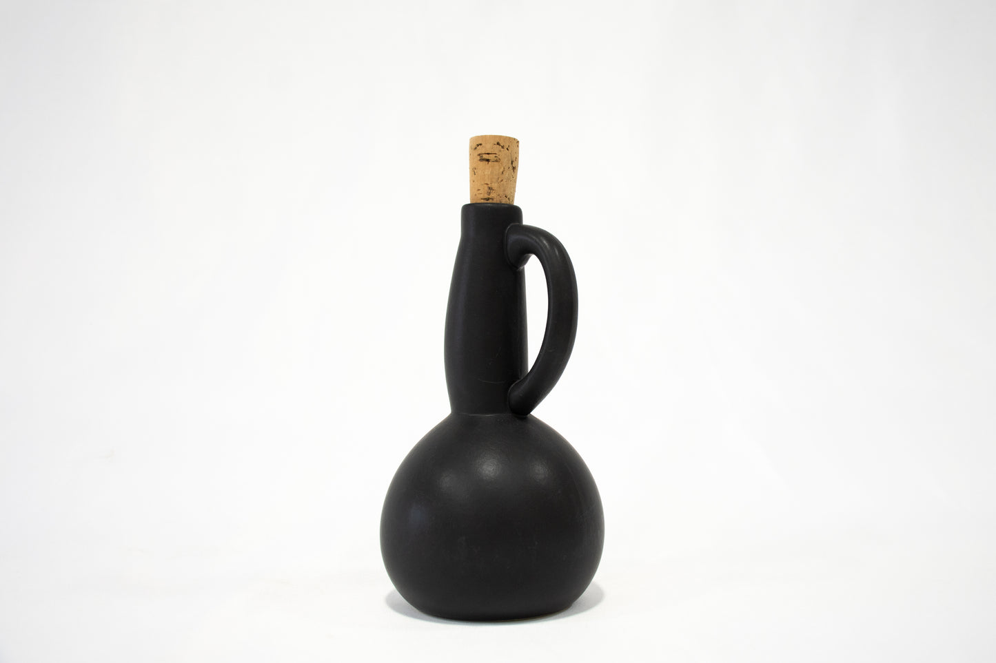 stoneware bottle - black